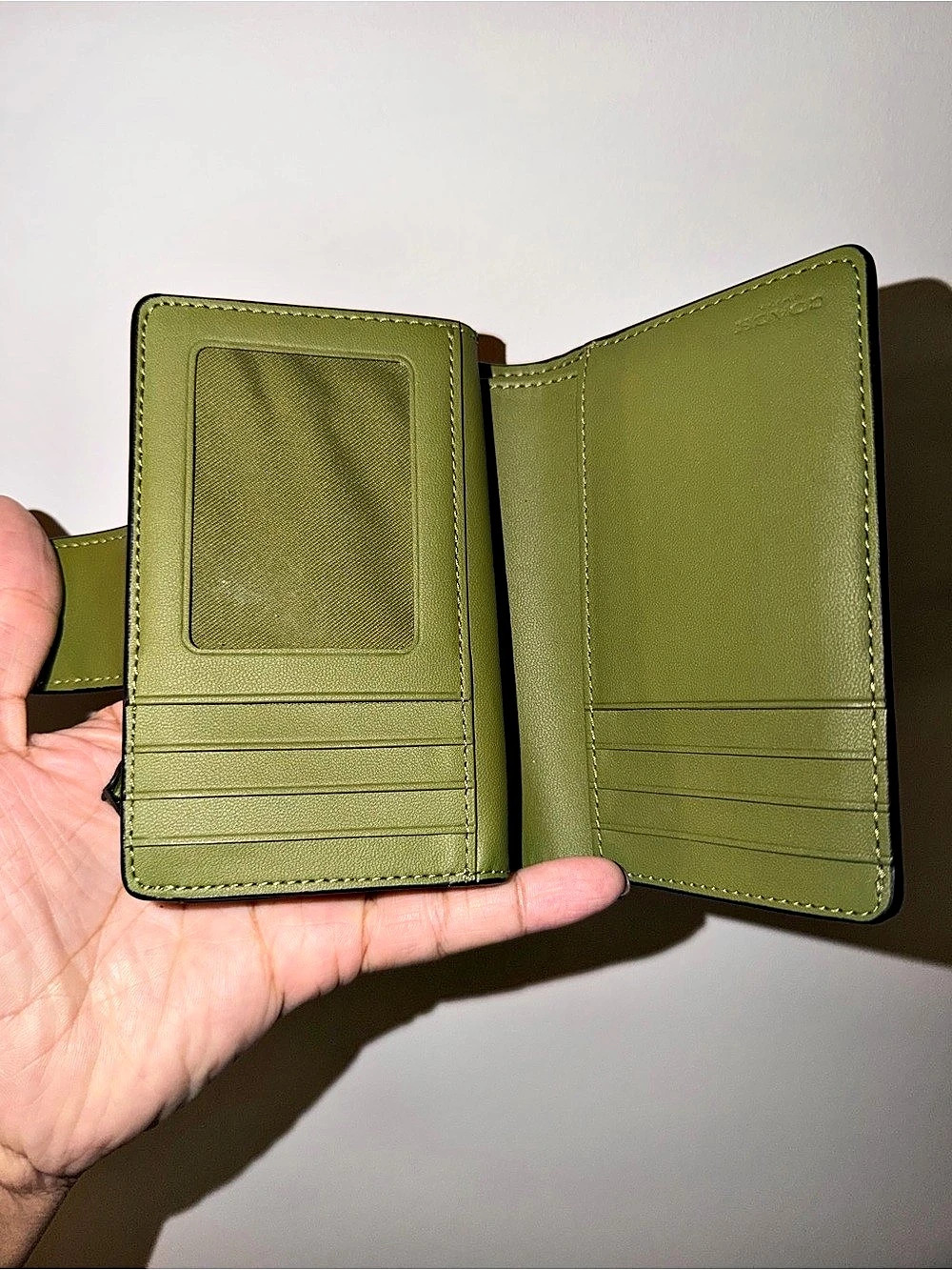 Coach Signature Bag + Matching Green Wallet Set - Picture 7 of 10